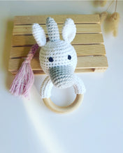 Cargar imagen en el visor de la galería, Sonajero amigurumi animales