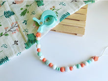 Cargar imagen en el visor de la galería, Colgador de carrito bolas crochet