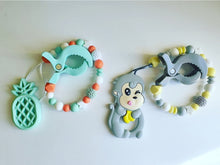 Cargar imagen en el visor de la galería, Colgador de carrito bolas crochet