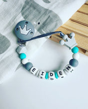 Cargar imagen en el visor de la galería, Chupeteros Personalizados