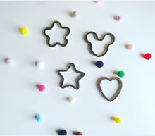 Cargar imagen en el visor de la galería, Llaveros - Identificador de mochila Sheila