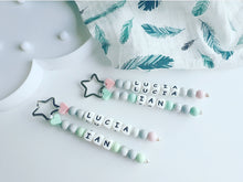 Cargar imagen en el visor de la galería, Llaveros Love