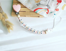 Cargar imagen en el visor de la galería, Chupeteros Personalizados