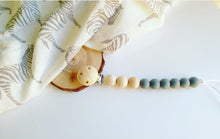 Cargar imagen en el visor de la galería, Chupeteros primera etapa modelo Dulzura (colores pastel)