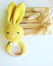 Cargar imagen en el visor de la galería, Sonajero amigurumi animales