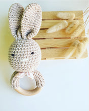 Cargar imagen en el visor de la galería, Sonajero amigurumi animales