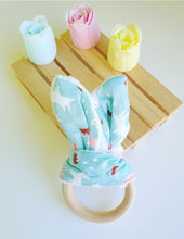 Cargar imagen en el visor de la galería, Mordedor Orejas de Conejo