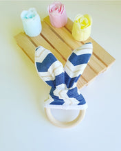 Cargar imagen en el visor de la galería, Juguetes gimnasio Montessori Orejas conejo