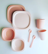 Cargar imagen en el visor de la galería, Vajilla 8 Piezas Nip Green