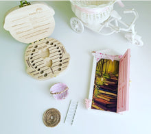 Cargar imagen en el visor de la galería, Puerta del Ratoncito Pérez (Modelo Sheila)