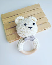 Cargar imagen en el visor de la galería, Sonajero amigurumi animales