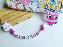 Cargar imagen en el visor de la galería, Chupetero mordedor Personalizado (Modelo Búho)