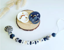 Cargar imagen en el visor de la galería, Chupeteros Animal Print