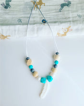 Cargar imagen en el visor de la galería, Collar de Lactancia Artemisa