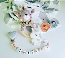 Cargar imagen en el visor de la galería, Chupetero mordedor Personalizado (Modelo Unicornio)