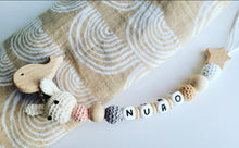 Cargar imagen en el visor de la galería, Chupeteros primera etapa conejo/elefante crochet