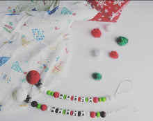 Cargar imagen en el visor de la galería, Chupeteros Personalizados especial Navidad