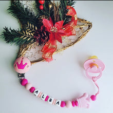 Cargar imagen en el visor de la galería, Chupetero Personalizado ( Modelo rey / reina )