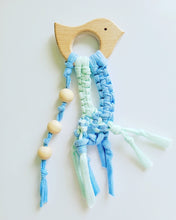 Cargar imagen en el visor de la galería, Mordedor figura macramé