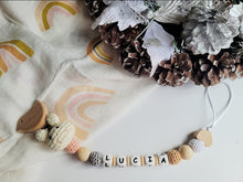 Cargar imagen en el visor de la galería, Chupeteros primera etapa conejo/elefante crochet