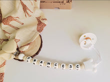 Cargar imagen en el visor de la galería, Chupeteros Personalizados