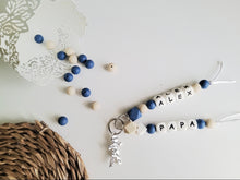 Cargar imagen en el visor de la galería, Llaveros Día del Padre