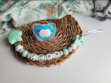 Cargar imagen en el visor de la galería, Chupeteros Personalizados