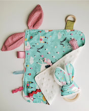 Cargar imagen en el visor de la galería, Pack manta sensorial y mordedor oreja de conejo