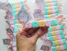 Cargar imagen en el visor de la galería, Jabones Personalizados Caramelo