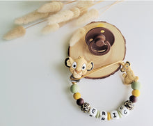 Cargar imagen en el visor de la galería, Chupetero Personalizado ( Modelo Simba )