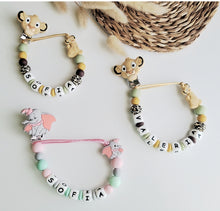 Cargar imagen en el visor de la galería, Chupetero Personalizado ( Modelo Dumbo )