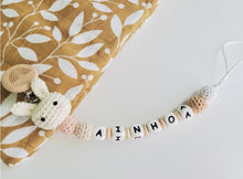 Cargar imagen en el visor de la galería, Chupeteros primera etapa conejo/elefante crochet