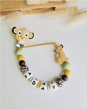 Cargar imagen en el visor de la galería, Chupetero Personalizado ( Modelo Simba )