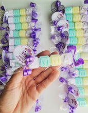 Cargar imagen en el visor de la galería, Jabones Personalizados Caramelo