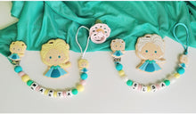 Cargar imagen en el visor de la galería, Chupetero Personalizado ( Modelo Elsa )