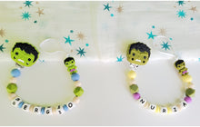 Cargar imagen en el visor de la galería, Chupetero Personalizado ( Modelo Hulk )