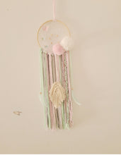Cargar imagen en el visor de la galería, Atrapasueños Artesanales