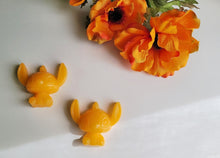 Cargar imagen en el visor de la galería, Jabón Stitch