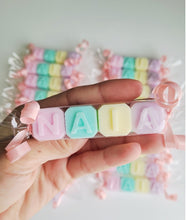 Cargar imagen en el visor de la galería, Jabones Personalizados Caramelo