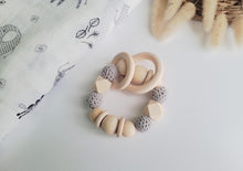 Cargar imagen en el visor de la galería, Pulsera mordedor Crochet