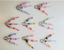 Cargar imagen en el visor de la galería, Llaveros - Identificador de mochila Inicial