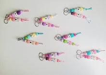 Cargar imagen en el visor de la galería, Llaveros - Identificador de mochila Inicial