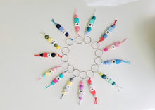 Cargar imagen en el visor de la galería, Llaveros - Identificador de mochila Inicial