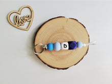 Cargar imagen en el visor de la galería, Llaveros - Identificador de mochila Inicial