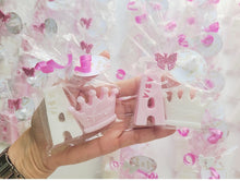 Cargar imagen en el visor de la galería, Jabones Iniciales XL + Figura Pequeña