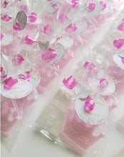 Cargar imagen en el visor de la galería, Jabones Iniciales XL + Figura Pequeña