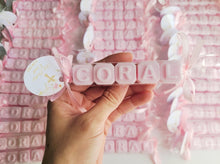 Cargar imagen en el visor de la galería, Jabones Personalizados Caramelo