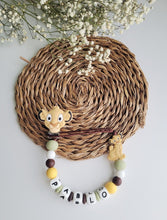 Cargar imagen en el visor de la galería, Chupetero Personalizado ( Modelo Simba )