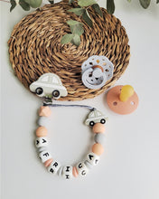 Cargar imagen en el visor de la galería, Chupetero Personalizado ( Modelo Coche )