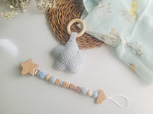 Cargar imagen en el visor de la galería, Chupeteros Personalizados Letras de madera